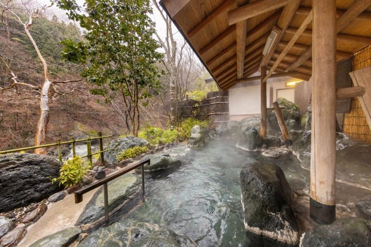 西山温泉 慶雲館