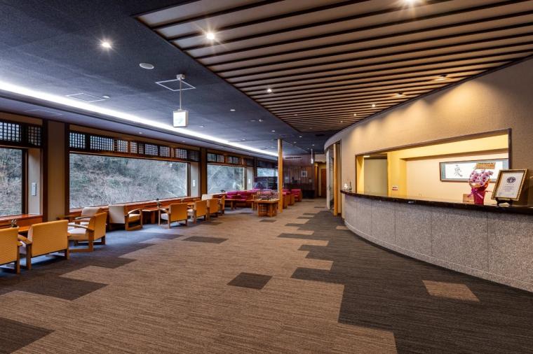 西山温泉 慶雲館