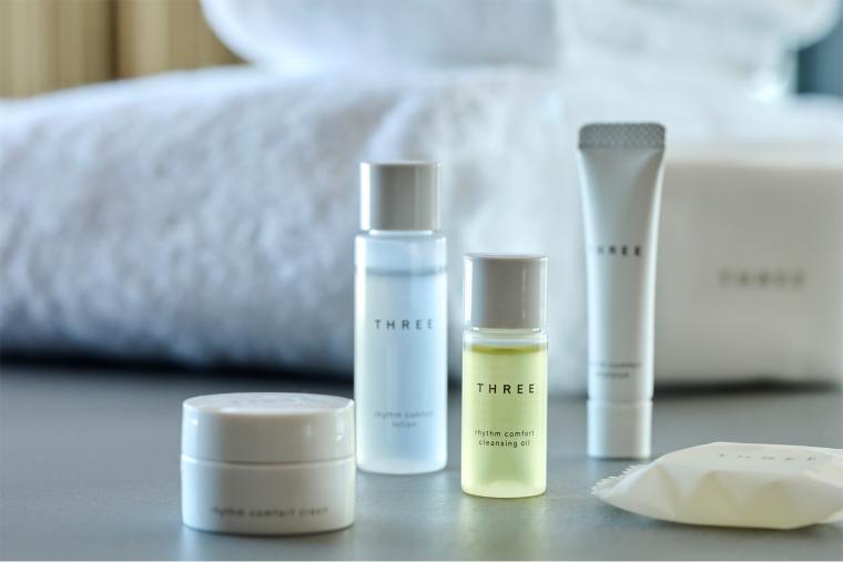 「アイコニック那覇」スキンケアセット