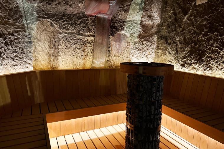 洞窟風呂の宿 百楽荘