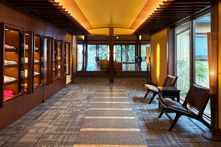 洞窟風呂の宿 百楽荘