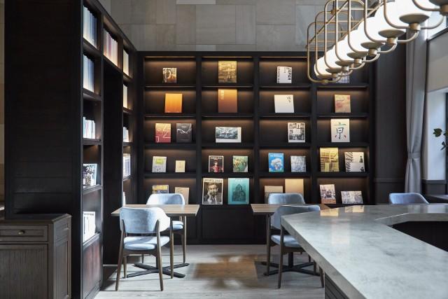 【絶景ホカンス】憧れホテルが隠れたビュースポットに！？非日常な特等席で春景色に出会う