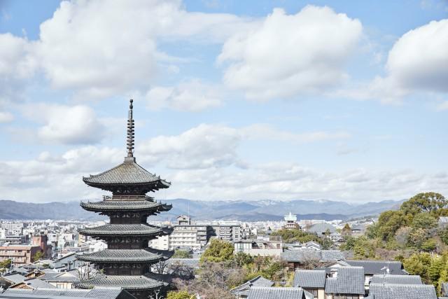 【絶景ホカンス】憧れホテルが隠れたビュースポットに！？非日常な特等席で春景色に出会う