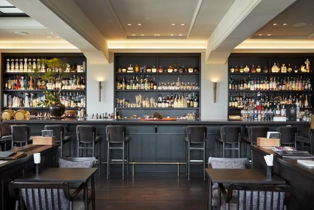 【絶景ホカンス】憧れホテルが隠れたビュースポットに！？非日常な特等席で春景色に出会う