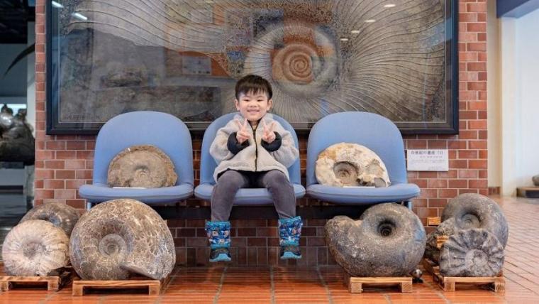 ティラノサウルスと並ぶ人気の新種が！子どもも夢中「大昔の海の底」へ行けちゃう冬の穴場スポットを獣医師ママライターが解説