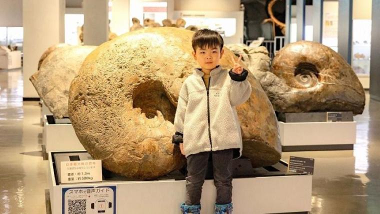ティラノサウルスと並ぶ人気の新種が！子どもも夢中「大昔の海の底」へ行けちゃう冬の穴場スポットを獣医師ママライターが解説