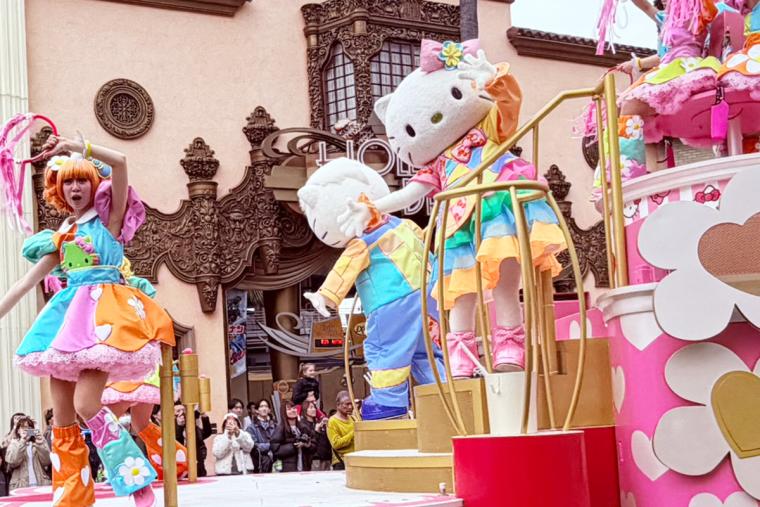 USJ 開業25周年パレード（ハローキティ）