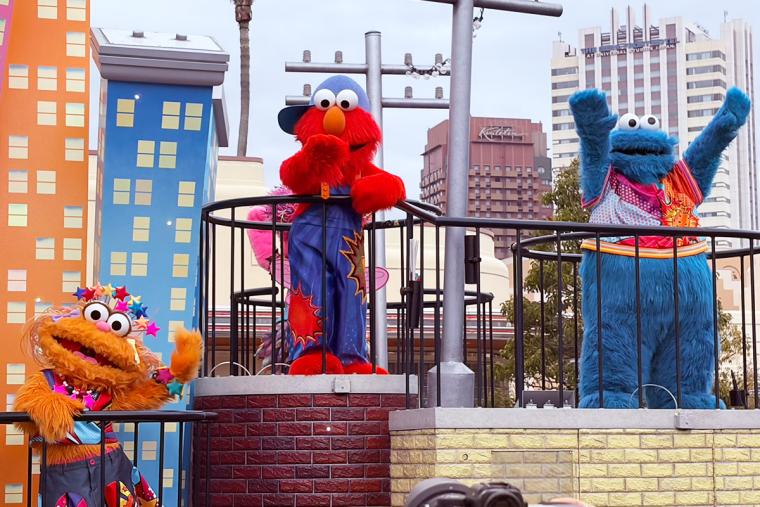 USJ 開業25周年パレード（セサミストリート）