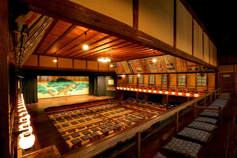 映画『国宝』ロケ地（出石永楽館）