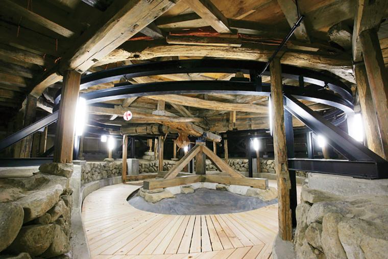 映画『国宝』ロケ地（出石永楽館）