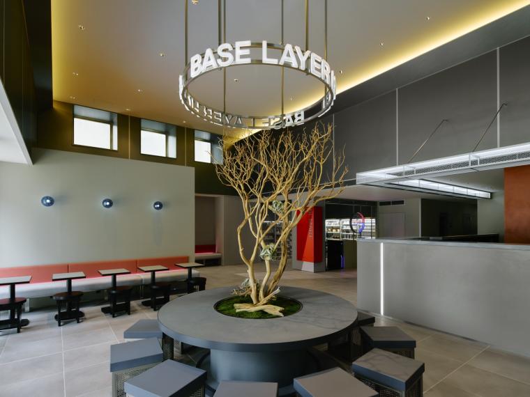 「BASE LAYER HOTEL FUKUOKA」ラウンジ