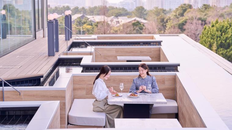 「福岡プリンスホテル ももち浜」4階テラス席