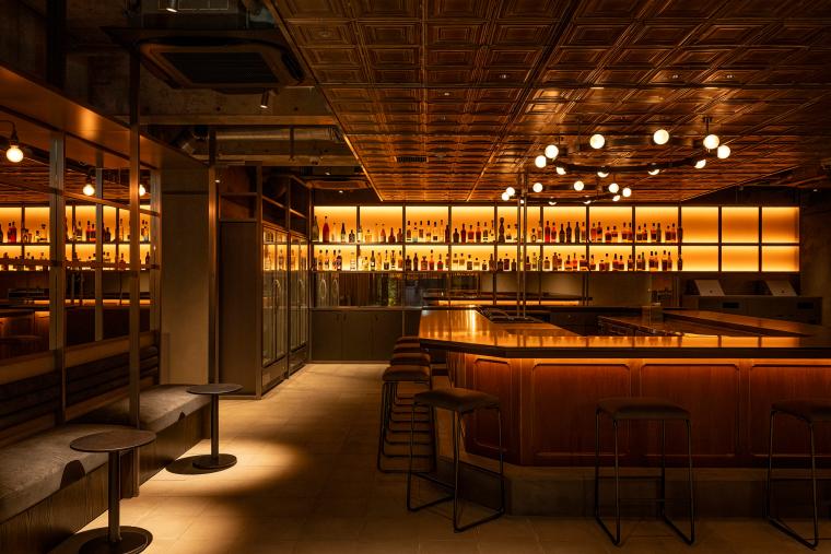 「THE KNOT FUKUOKA Tenjin」バーカウンター