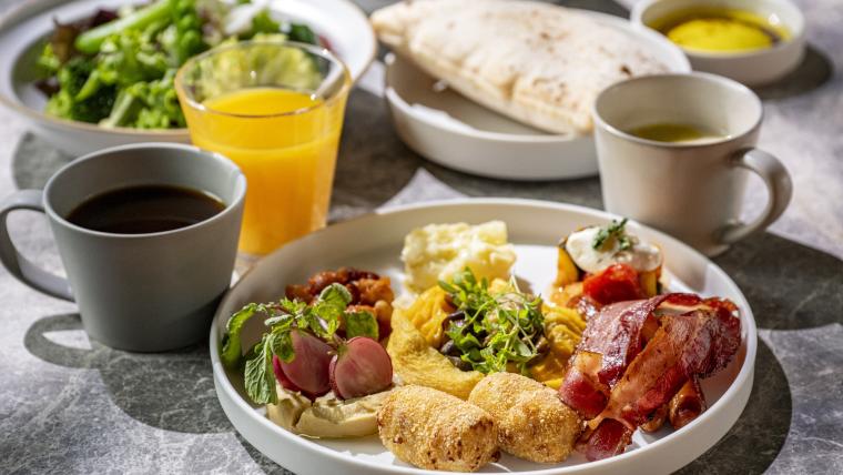 「THE KNOT FUKUOKA Tenjin」朝食プレート