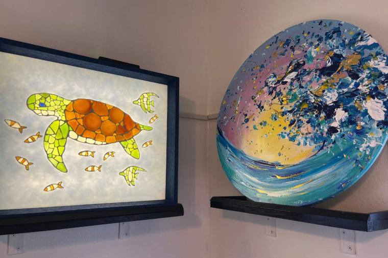 海を望む絶景×沖縄アート！「隠れ家カフェ清ちゃん」