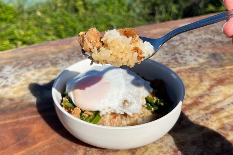 海を望む絶景×沖縄アート！「隠れ家カフェ清ちゃん」