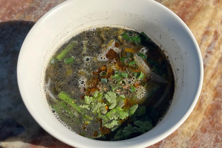 海を望む絶景×沖縄アート！「隠れ家カフェ清ちゃん」