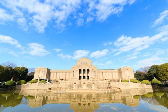 聖徳記念絵画館