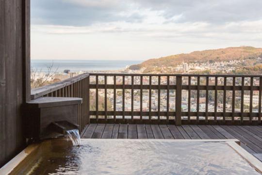 熱海・伊豆のお部屋食＆露天風呂付き客室プランが人気の温泉宿