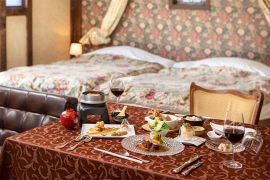 伊豆高原温泉　ペットと泊まれる全室専用露天風呂付　別邸　石の家