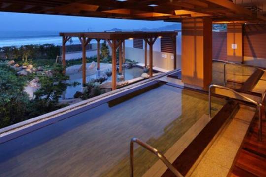 鴨川グランドホテル