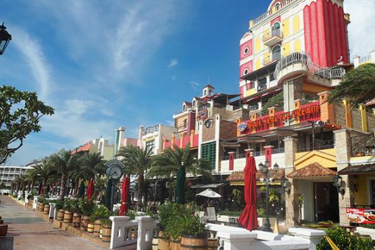 沖縄県　美浜タウンリゾート・アメリカンビレッジ