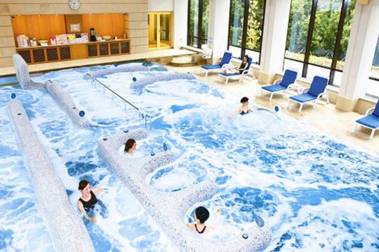 DHC赤沢温泉ホテル隣接「海洋深層水 赤沢スパ」