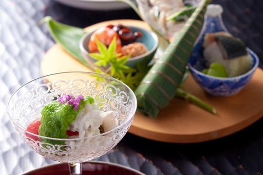 ＫＩＺＡＳＨＩ　ＴＨＥ　ＳＵＩＴＥ