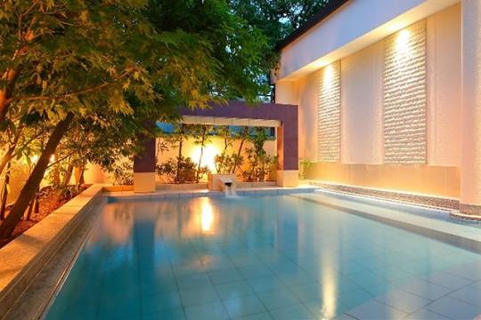 嬉野温泉　萬象閣　敷島