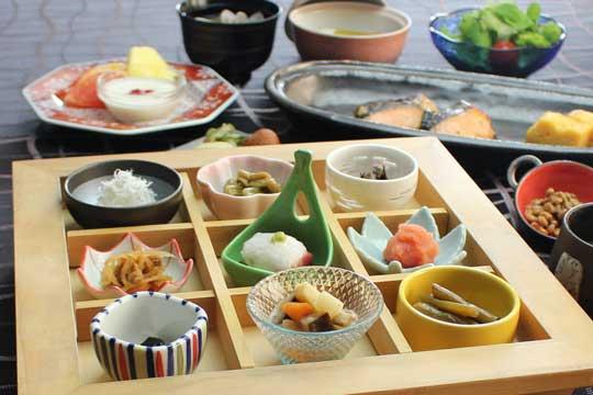 四季Ｙｕｚａｗａ　ＱＵＡＴＴＲＯ（クワトロ）