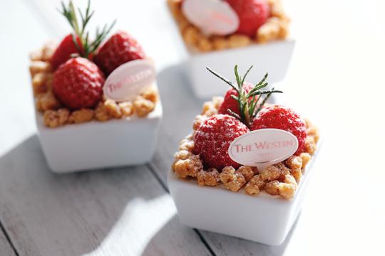 ウェスティンホテル東京「ザ・テラス」 いちごビュッフェ