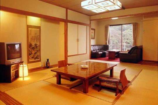 熱海の奥座敷　山の上ホテル