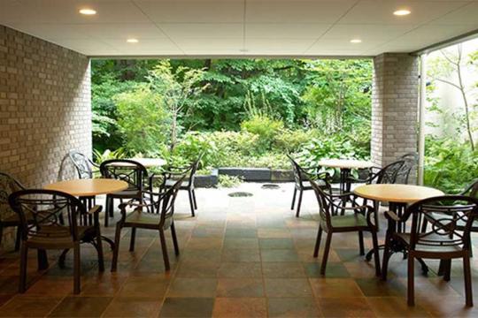 ＤＥＳＩＧＮ　ＨＯＴＥＬ　ＦＯＬＯＮ