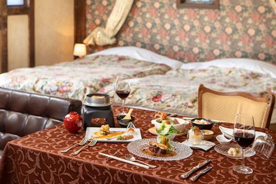 伊豆高原温泉　ペットと泊まれる全室専用露天風呂付　別邸　石の家