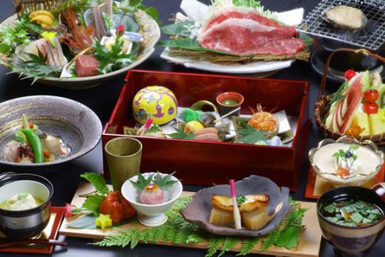 箱根湯本温泉　彌榮館（やえいかん）