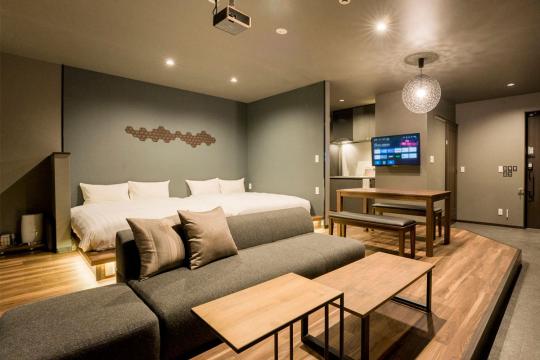 Ｒａｋｕｔｅｎ　ＳＴＡＹ　日光宝殿㉔