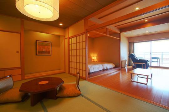 サニーデ・リゾート　＜ホテル＆湖畔別邸　千一景＞