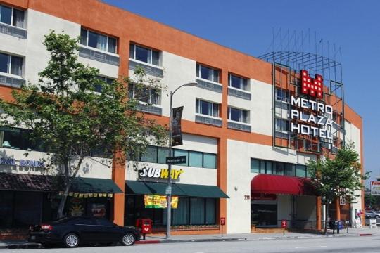 metro plaza hotel