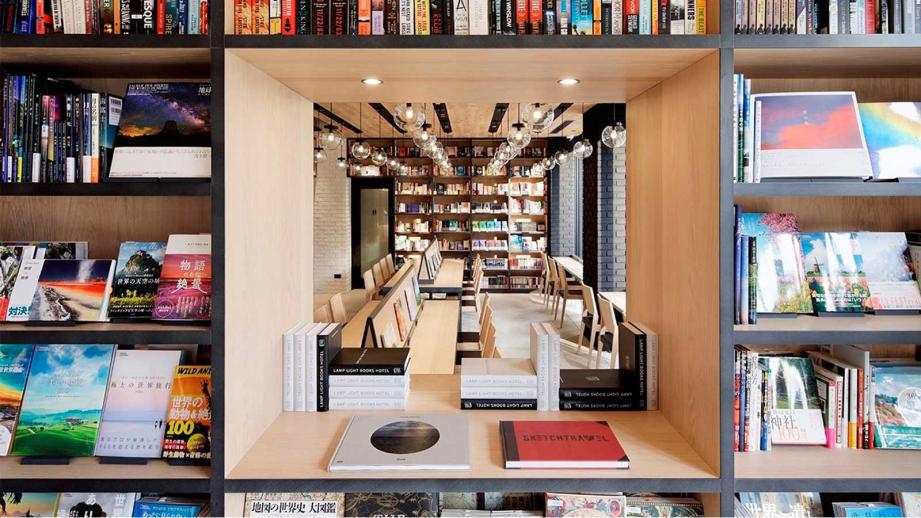 ホテル×ライブラリー・本屋