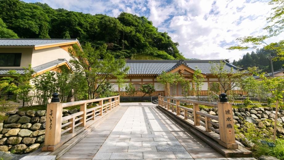 「永平寺 親禅の宿 柏樹關」で禅と香湯の体験プランを発売