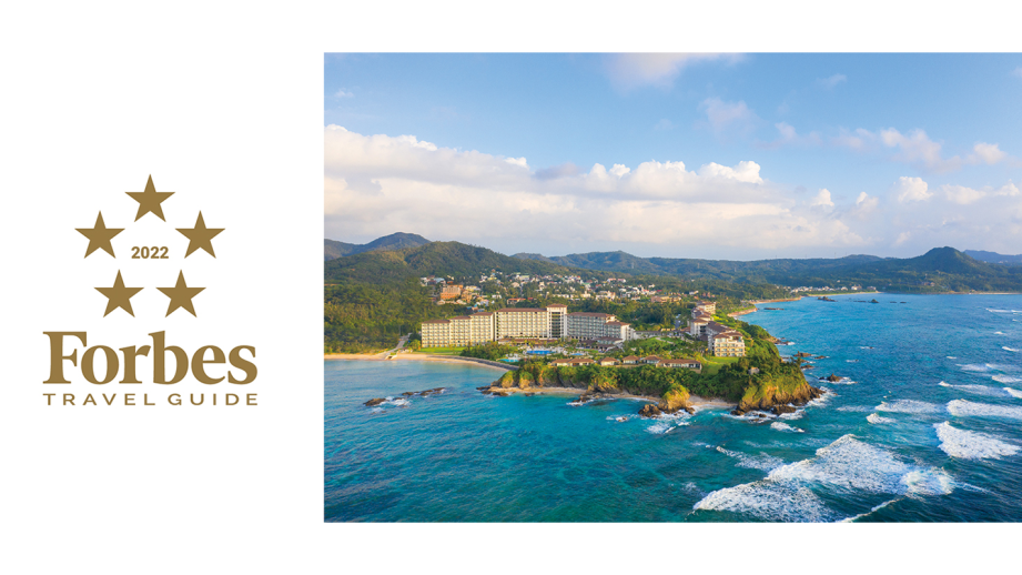 「ハレクラニ」は、ハワイの言葉で「天国にふさわしい館」を意味します