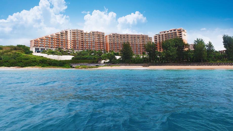 ホテル棟、コンドミニアム棟、アネックス棟と、3棟に分かれた「カフー リゾート フチャク コンド・ホテル」