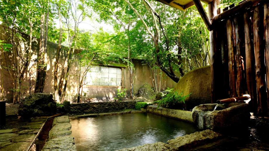 霧島温泉 摘み草の宿こまつ（貸切露天風呂）