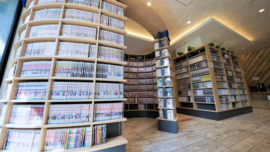 クインテッサホテル東京羽田 Comic & Books