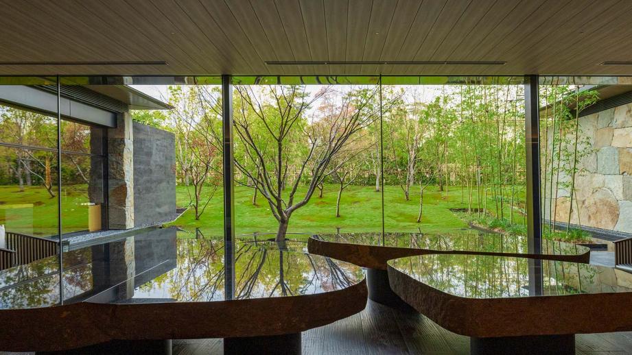 「ギャリア・二条城 京都 by バンヤンツリー・グループ」ロビー