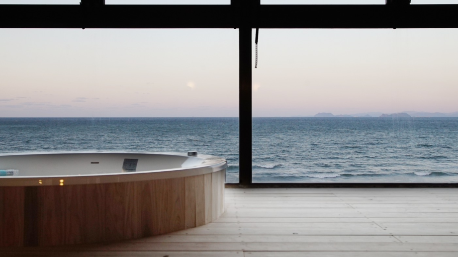 海辺の鮨宿 八幡屋