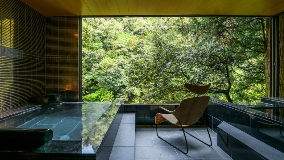 特別室の源泉露天風呂