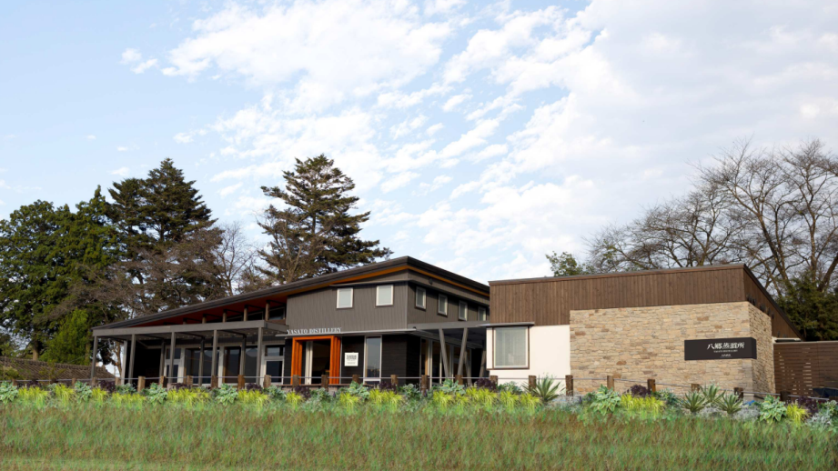 ウイスキーづくりの工程をパネルでも解説する「試飲付き見学ツアー」のコース