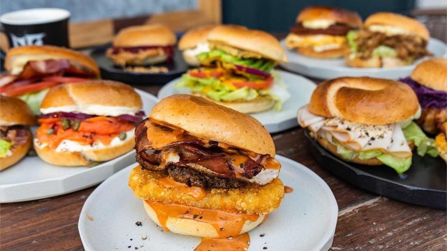 2023年12月、ベーグル＆コーヒースタンドが砂辺にオープン！ 「Wake&Bagel」で絶品モーニング（北谷町） 