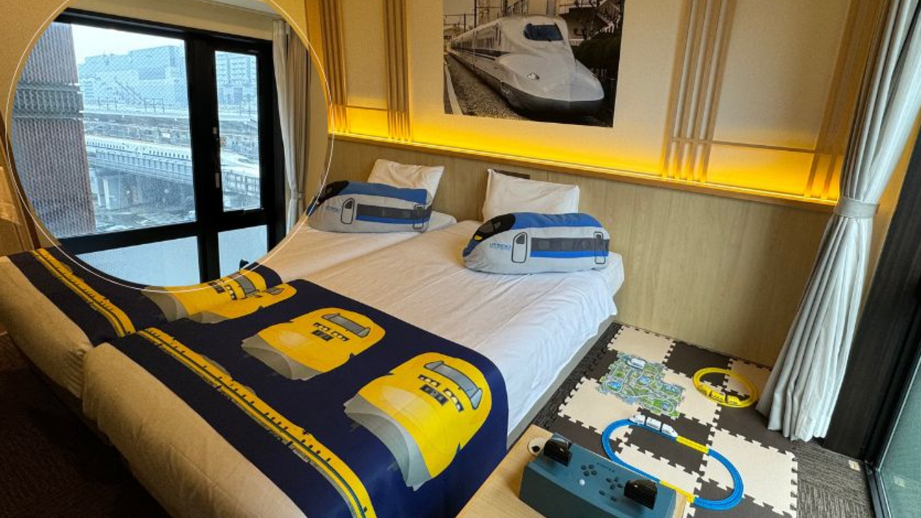 「変なホテル京都 八条口駅前」に新幹線づくしのコラボルームが誕生！